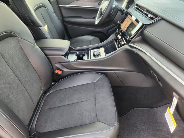 2026 Jeep Grand Cherokee L Altitude 4x2