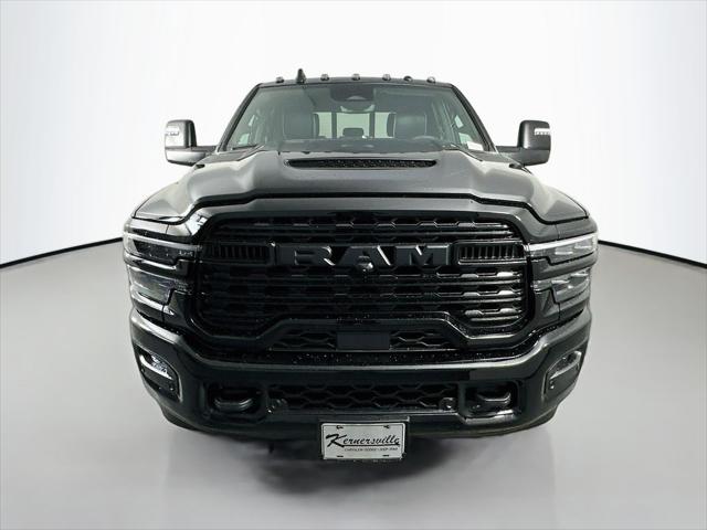 2026 RAM 3500 RAM 3500 LIMITED CREW CAB 4X4 8 BOX