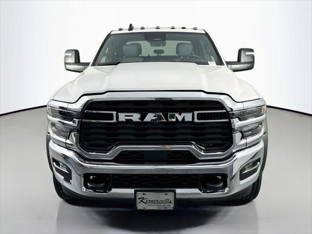 2026 RAM 5500 Chassis RAM 5500 TRADESMAN CHASSIS CREW CAB 4X4 84 CA