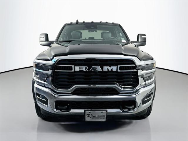2026 RAM 5500 Chassis RAM 5500 TRADESMAN CHASSIS CREW CAB 4X4 84 CA