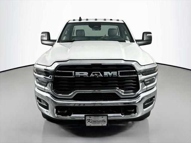2026 RAM Ram 3500 Chassis Cab RAM 3500 TRADESMAN CHASSIS REGULAR CAB 4X2 84 CA