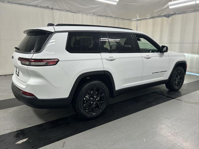 2026 Jeep Grand Cherokee GRAND CHEROKEE L LAREDO ALTITUDE 4X4