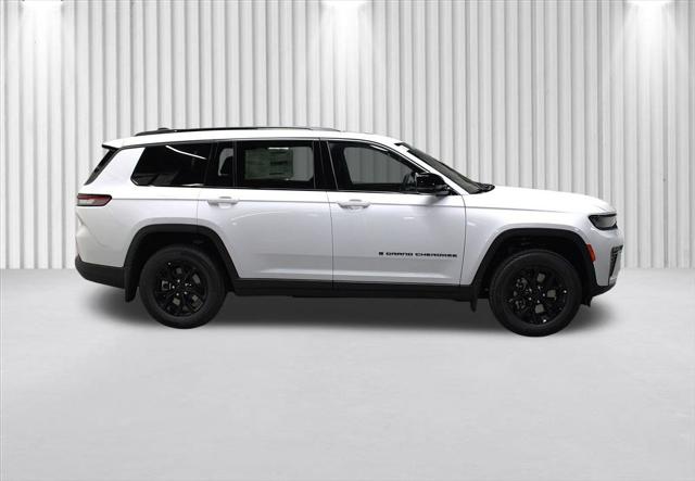 2026 Jeep Grand Cherokee L GRAND CHEROKEE L LAREDO ALTITUDE 4X4 2026 Jeep Grand Cherokee L GRAND CHEROKEE L LAREDO ALTITUDE 4X4