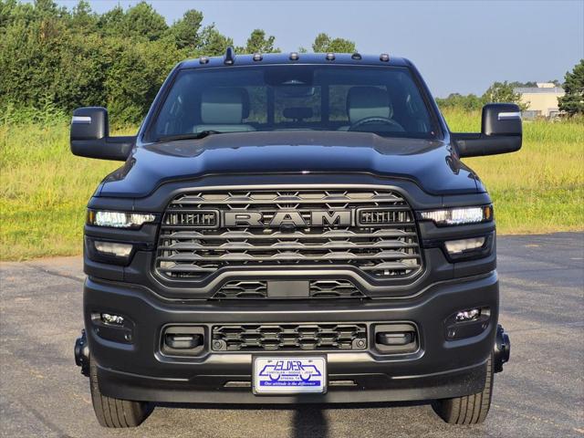2026 RAM Ram 3500 RAM 3500 TRADESMAN CREW CAB 4X4 8 BOX