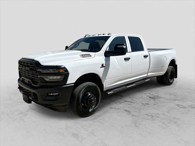 2026 RAM Ram 3500 RAM 3500 TRADESMAN CREW CAB 4X4 8 BOX