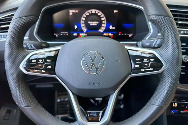 2024 Volkswagen Tiguan 2.0T SE R-Line Black