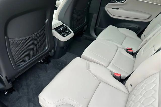 2026 Volvo XC90 Plus, B6 AWD Gas (mild hybrid), Gasoline, Bright, 7 Seats