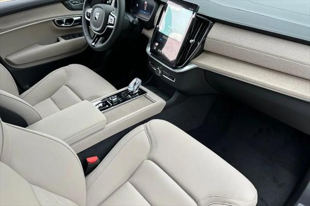 2026 Volvo XC90 Plus, B6 AWD Gas (mild hybrid), Gasoline, Bright, 7 Seats