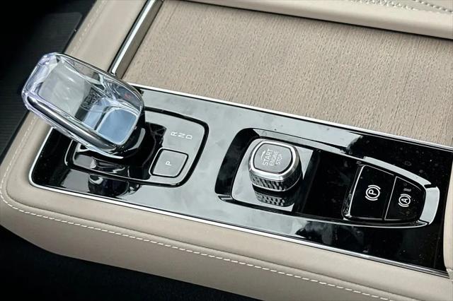 2026 Volvo XC90 Plus, B6 AWD Gas (mild hybrid), Gasoline, Bright, 7 Seats