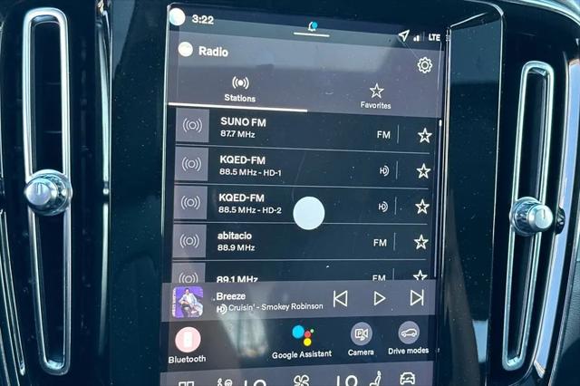 2026 Volvo XC40 Plus, B5 AWD Gas (mild hybrid), Dark