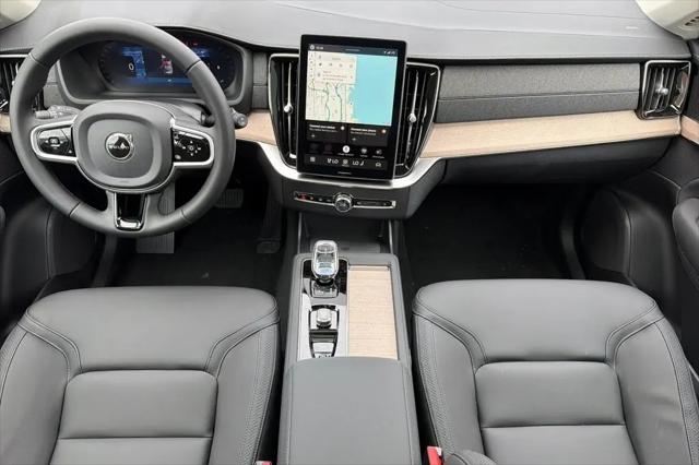 2026 Volvo XC90 Plus, B5 AWD Gas (mild hybrid), Gasoline, Bright, 7 Seats