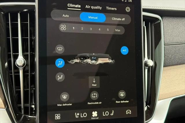 2026 Volvo XC90 Plus, B5 AWD Gas (mild hybrid), Gasoline, Bright, 7 Seats