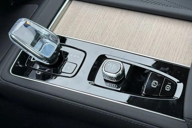 2026 Volvo XC90 Plus, B5 AWD Gas (mild hybrid), Gasoline, Bright, 7 Seats