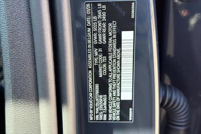 2026 Volvo XC40 Core, B5 AWD Gas (mild hybrid), Dark
