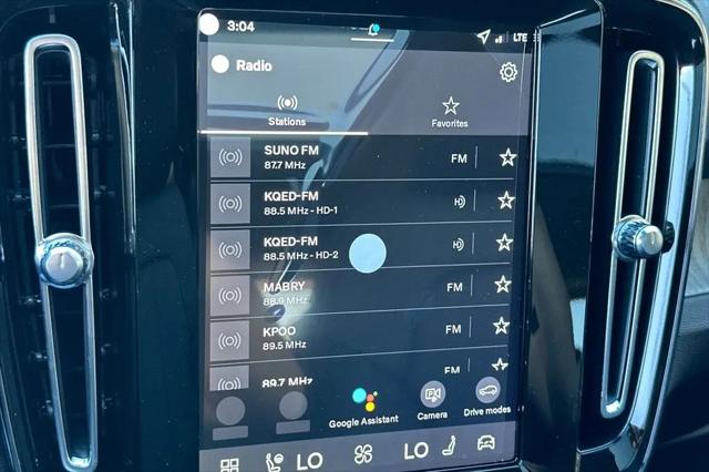 2026 Volvo XC40 Ultra, B5 AWD Gas (mild hybrid), Dark