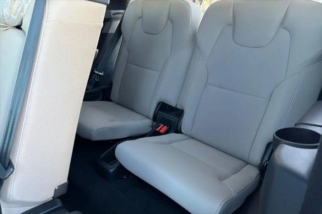 2026 Volvo XC90 Plus, B5 AWD Gas (mild hybrid), Gasoline, Bright, 7 Seats