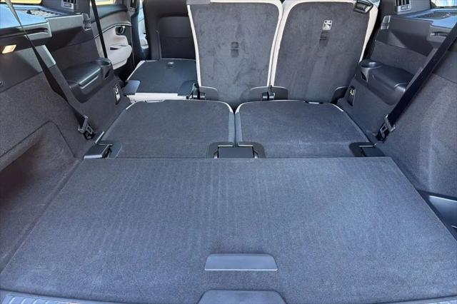 2026 Volvo XC90 Plus, B5 AWD Gas (mild hybrid), Gasoline, Bright, 7 Seats