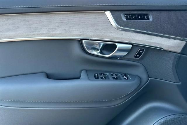 2026 Volvo XC90 Plus, B5 AWD Gas (mild hybrid), Gasoline, Bright, 7 Seats