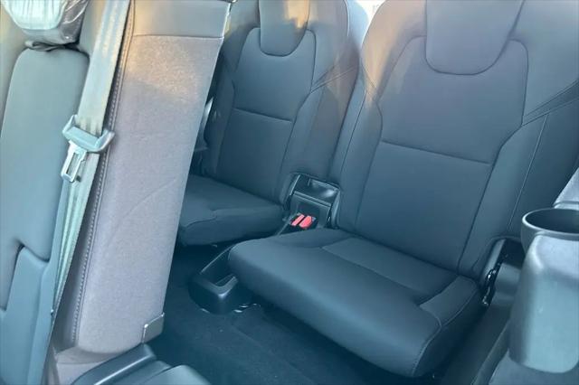 2026 Volvo XC90 Plus, B5 AWD Gas (mild hybrid), Gasoline, Bright, 7 Seats