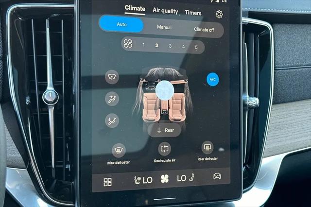 2026 Volvo XC90 Plus, B5 AWD Gas (mild hybrid), Gasoline, Bright, 7 Seats
