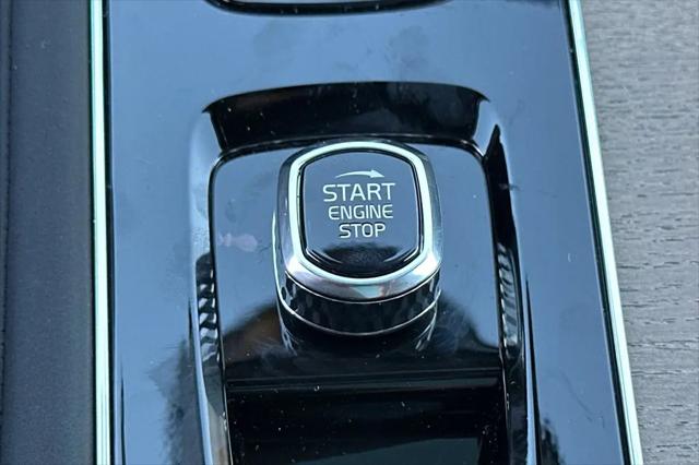 2026 Volvo XC90 Plus, B5 AWD Gas (mild hybrid), Gasoline, Bright, 7 Seats