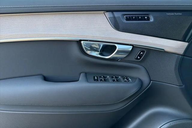 2026 Volvo XC90 Plus, B5 AWD Gas (mild hybrid), Gasoline, Bright, 7 Seats