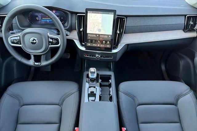 2026 Volvo XC90 Plus, B5 AWD Gas (mild hybrid), Gasoline, Bright, 7 Seats