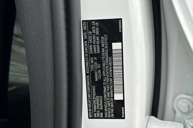 2026 Volvo XC60 B5 Plus