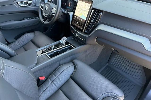 2026 Volvo XC60 B5 Ultra Black Edition