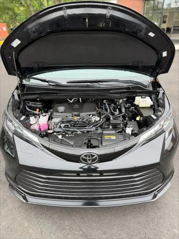 2026 Toyota Sienna LE