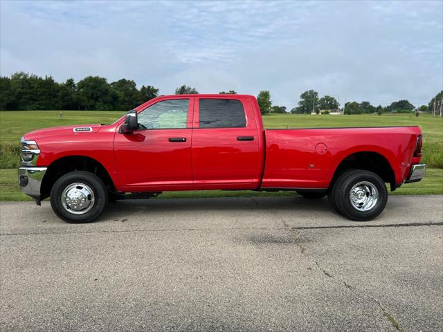 2026 RAM Ram 3500 RAM 3500 TRADESMAN CREW CAB 4X4 8 BOX