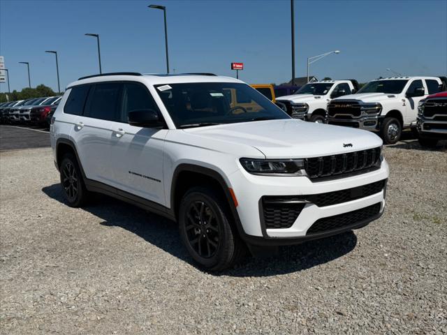 2026 Jeep Grand Cherokee L GRAND CHEROKEE L LAREDO ALTITUDE 4X4