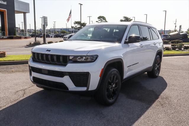 2026 Jeep Grand Cherokee L GRAND CHEROKEE L LAREDO ALTITUDE 4X4