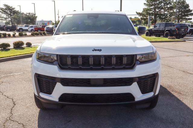 2026 Jeep Grand Cherokee L GRAND CHEROKEE L LAREDO ALTITUDE 4X4