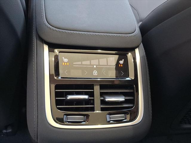 2026 Volvo XC90 Core, B5 AWD Gas (mild hybrid), Gasoline, Bright, 7 Seats
