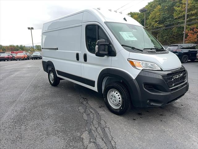 2026 Ram ProMaster Cargo Van Tradesman High Roof 136 WB w/Pass Seat