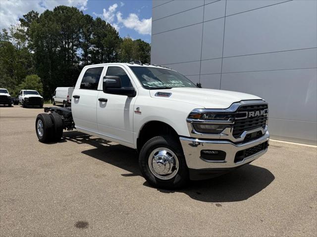 2026 RAM Ram 3500 Chassis Cab RAM 3500 TRADESMAN CREW CAB CHASSIS 4X4 60 CA 2026 RAM Ram 3500 Chassis Cab RAM 3500 TRADESMAN CREW CAB CHASSIS 4X4 60 CA