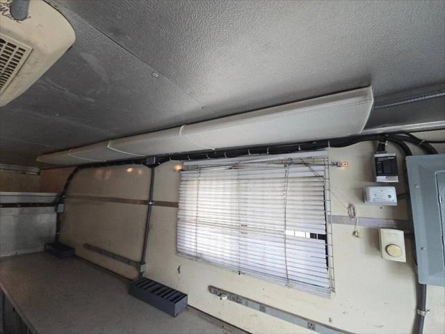 2009 Chevrolet Express Cutaway Work Van