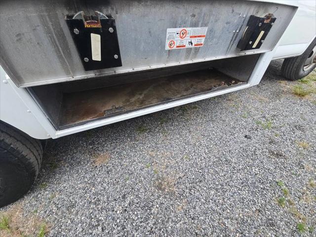 2009 Chevrolet Express Cutaway Work Van