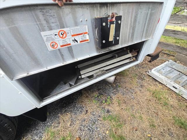 2009 Chevrolet Express Cutaway Work Van
