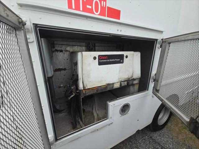 2009 Chevrolet Express Cutaway Work Van