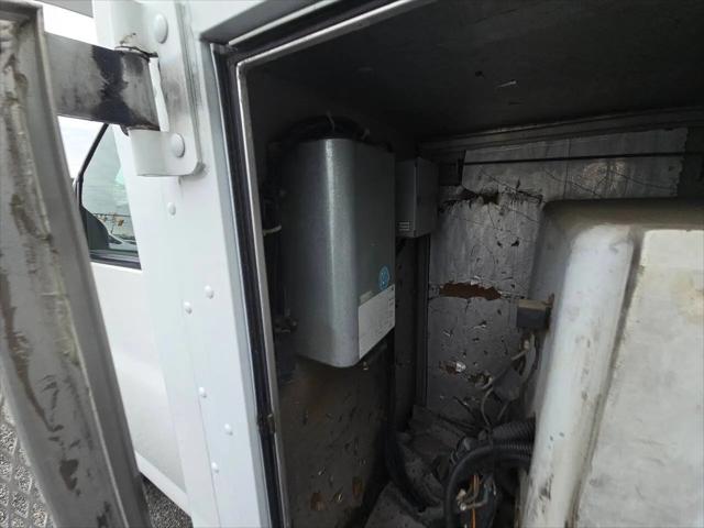 2009 Chevrolet Express Cutaway Work Van
