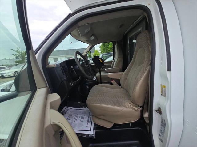 2009 Chevrolet Express Cutaway Work Van