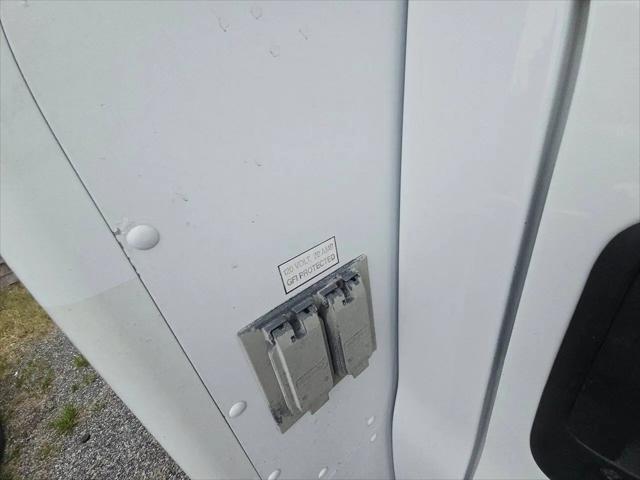 2009 Chevrolet Express Cutaway Work Van