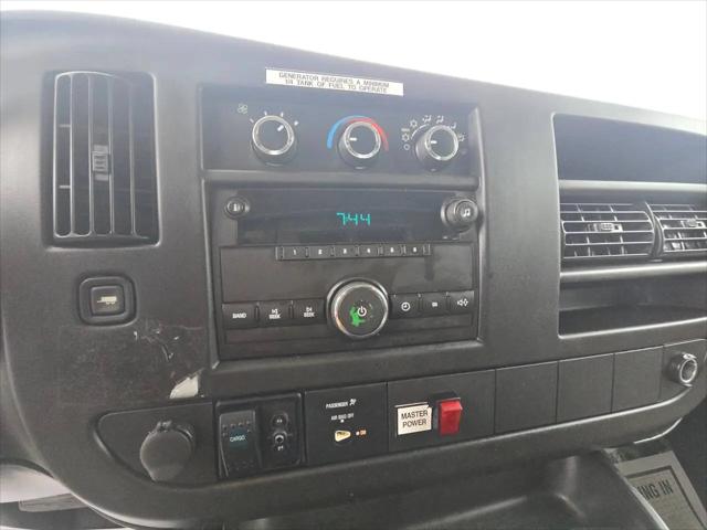 2009 Chevrolet Express Cutaway Work Van