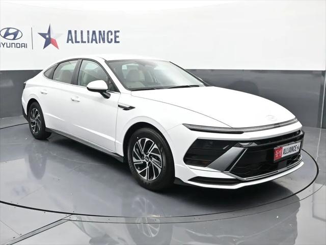 2026 Hyundai Sonata Hybrid Blue
