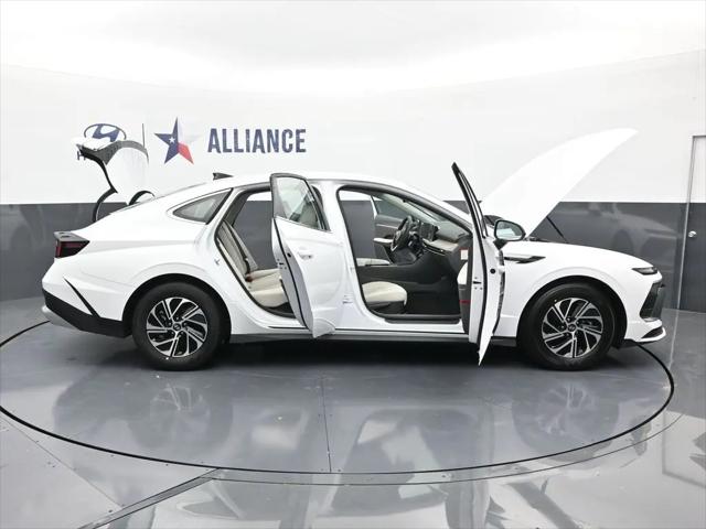2026 Hyundai Sonata Hybrid Blue