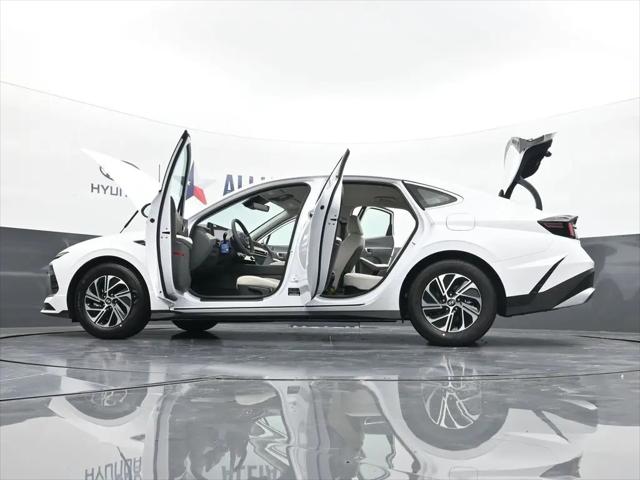 2026 Hyundai Sonata Hybrid Blue