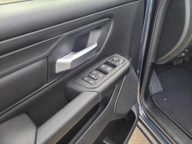 2026 Ram 1500 Express Crew Cab 4x4 57 Box