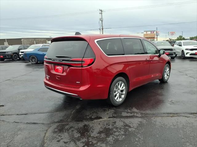 2027 Chrysler Pacifica Select AWD